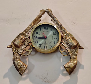 <b>Antique</b> Gold Brass Dual Revolver Shaped Quartz Wall <b>Clock</b> Western Cowboy Gun Decor for Bar Man Cave and Living Room - Product Image 4