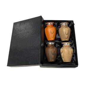 Urna Funeraria de Madera de Cedro con Acabado de Madera de Cedro para Cenizas - Urna de Aluminio con Acabado de Madera de Cedro Pintada, Ecológica - Product Image 3