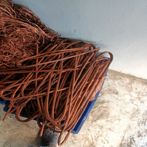 Fil de cuivre rouge brillant de haute qualité pour usage industriel, pureté 99,999 %, en vrac, provenant de ferraille de cuivre d'origine pour usage industriel - Product Image 1