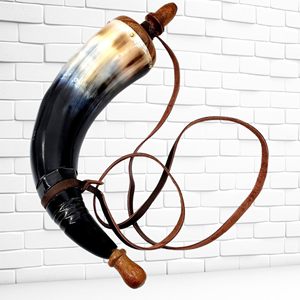 Cinturón de Cuero Hecho a Mano Personalizado y Duradero con Cuerno de Búfalo Natural Estilo Vikingo, con Hebilla de Madera, Estilo Animal, Souvenir, Precios de Fábrica - Product Image 2