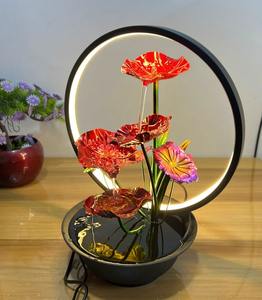 Fuente de Agua con Anillo LED Metálico, Hoja de Color Granate, Tres Niveles, Loto, para Oficina, Hogar y Dormitorio - Product Image 4