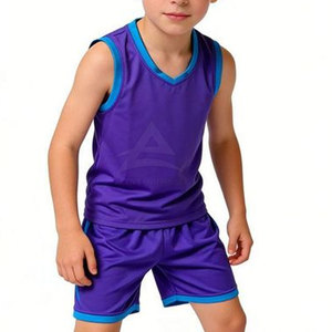 Ensemble de vêtements de sport pour enfants, tissu respirant de qualité supérieure, design personnalisé, coupe confortable, pour l'entraînement et les matchs - Product Image 6