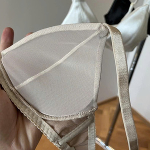 Lencería sexy para mujer con sujetador de flores y cuello en V profundo y braga - Product Image 5