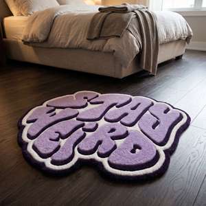 Alfombra Antideslizante de Lana Hecha a Mano con Tipografía Moderna 'Stay Weird', Diseño de Letras Burbuja en Lavanda Púrpura, Alfombra Decorativa para Dormitorio - Product Image 4