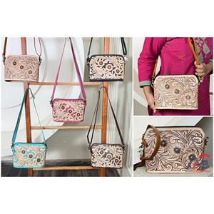 กระเป๋าหนังแท้ลายดอกไม้สไตล์ตะวันตกแบบสะพายข้าง ดีไซน์หรูหราประดับด้วยหินสีฟ้าคราม - Product Image 1