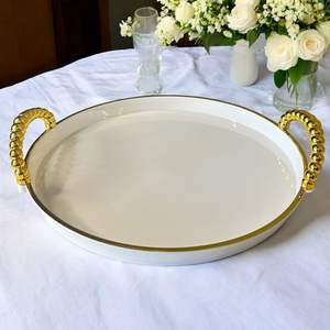 Plateau de service en métal multi-usages avec finition émaillée durable, idéal pour transporter aliments, boissons, thé, café et articles de cuisine - Product Image 1