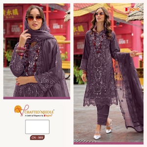Luxueux ensemble 3 pièces Eid Shalwar Kameez élégant haut brodé en organza bas en viscose douce et Dupatta élégant pour les fêtes - Product Image 1