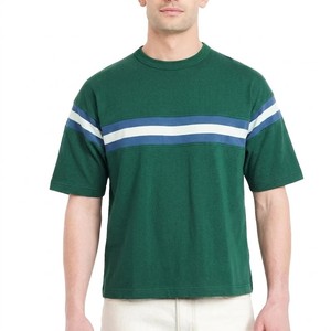 Camiseta Verde con Rayas en el Pecho para Hombre, Cuello Redondo, Manga Corta, Cómoda, de Tela Suave, Moderna y Elegante para Uso Diario - Product Image 4