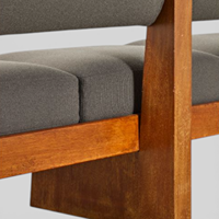 Canapé sectionnel trois places en bois massif de style mi-moderne, rembourré en mousse, avec revêtement en tissu durable, gonflable et convertible, vente en gros