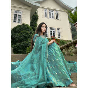 Traje Anarkali de estilo elegante de diseñador para fiestas Vestidos de carrera New Look - Product Image 5