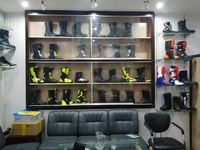 Chaussures de moto en cuir noir pour hommes 2023, bottes d'équitation en cuir pour garçons, équipement de randonnée pour la course automobile, vêtements en cuir