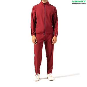 Ensemble de jogging pour homme, veste et pantalon de sport rouge bordeaux à col montant zippé et bandes latérales personnalisées, en polyester - Product Image 5