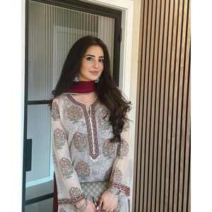 Ensemble haut et dupatta pour femmes, vêtements de soirée, haut plazzo élégant avec des embellissements élégants - Product Image 4