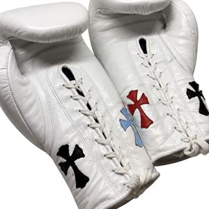 Gants de boxe Winning Cross en cuir blanc personnalisables, pour entraînement de kick-boxing, avec lacets et sangle auto-agrippante, en cuir véritable - Product Image 5
