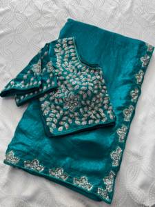 Emerald Green Silk <b>Saree</b> With Embroidered Border Traditional Indian Wedding Wear For Women Floor-Length Design - Product Image 2