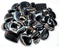 Cabochons en vrac en onyx noir rayé naturel de haute qualité pour la fabrication de bijoux faits à la main