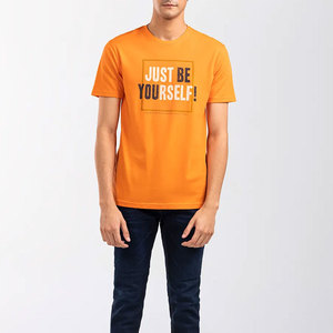 เสื้อยืดคอตตอนพรีเมียมสำหรับผู้ชาย ขายส่ง เนื้อผ้านุ่ม ระบายอากาศดี แขนสั้น คอกลม สไตล์ลำลอง รับสกรีนโลโก้ ผลิตแบบ OEM ODM - Product Image 4