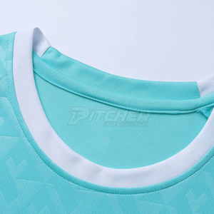 Uniforme de Pádel Exclusivo para Hombre con Pantalones Cortos de Jersey Transpirables y Ecológicos, Ropa Deportiva Ligera y Personalizable - Product Image 2