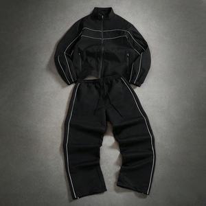 Ensemble de survêtement unisexe en nylon respirant et léger, grande taille, écologique, avec logo personnalisé, style streetwear oversize, idéal pour l'hiver - Product Image 1