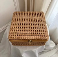 Caixa de Armazenamento de Rattan Natural com Tampa, Adequada para Organização de Quarto, Sala de Estar e Escritório, Uso Multifuncional
