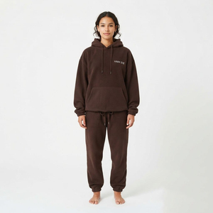 Nuevo conjunto deportivo de dos piezas para mujer, color marrón, estilo oversize con hombros caídos, bolsillo canguro, la mejor calidad. - Product Image 4