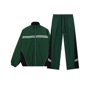 Nouveaux ensembles de survêtements coupe-vent élégants pour hommes, pour l'entraînement en plein air, en deux pièces, fabriqués au Pakistan - Product Image 2