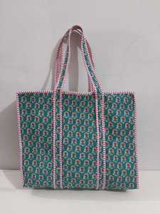 Sac matelassé en coton fait main avec un design textile élégant pour le shopping, les voyages, la mode, les cadeaux, l'usage quotidien et la vente en gros - Product Image 5