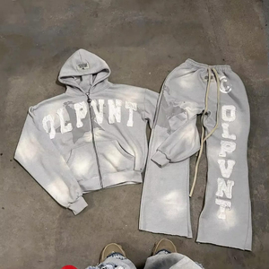 Survêtement à capuche personnalisé léger pour l'hiver, style streetwear, en molleton uni, avec strass, coupe régulière, effet vieilli et délavé à l'acide, pour filles - Product Image 1