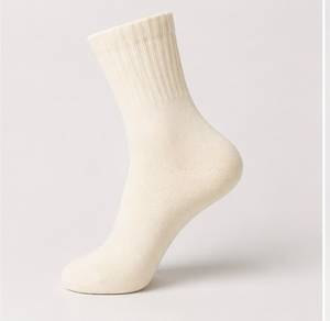 Chaussettes mi-mollet côtelées crème respirantes en laine/nylon, anti-humidité, thermiques, athlétiques, avec logo personnalisé pour les sports d'équipe et le quotidien - Product Image 2