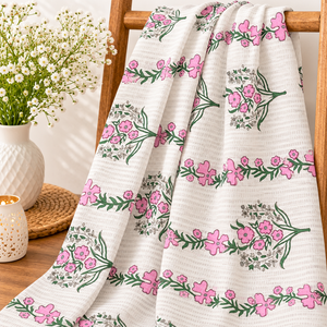 Hochwertiger gewebter Baumwollstoff mit botanischen Blumenmustern für die Herstellung von Kleidungsstücken, Näharbeiten und dekorativen Innentextilien. - Product Image 3