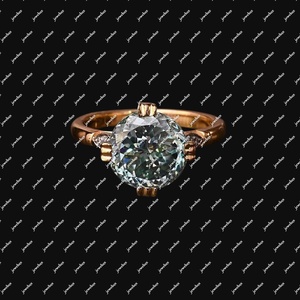 Bague tendance pour femme au design unique, idéale pour les mariages, les fiançailles et les soirées. Disponible à prix export. - Product Image 1