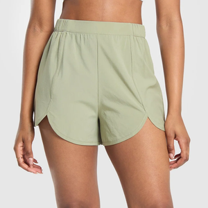 Shorts sportifs gris uni taille haute pour femme, taille élastique, séchage rapide, en polyester tricoté, coupe classique - Product Image 5