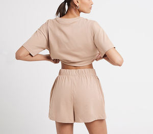 Ensemble short et haut slim fit pour femme, prix de gros 2026, nouvelle collection, best-seller, design personnalisé avec logo surdimensionné - Product Image 3