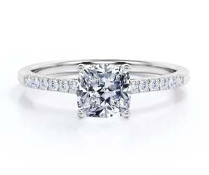 Anillo de Compromiso Vintage con Moissanita de Corte Cojín de 1.1 Quilates, Chapado en Plata con Engaste de Oro, Estilo Antiguo, Lujoso para Novia - Product Image 1