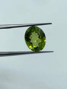 เพอริดอทดิบธรรมชาติ 100% รูปไข่ขนาด 9x11 มม. น้ำหนัก 3.75 กะรัต จากจีน R.K. GEMS & JEWELLERY สำหรับทำเครื่องประดับ - Product Image 2