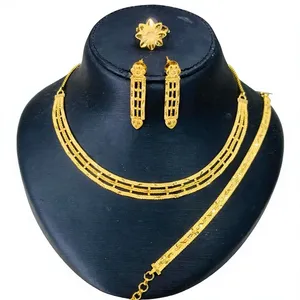 Conjunto de Collar y Pendientes de Latón Chapado en Oro para Mujer con Cadena de Caja y Diseño Floral, Estilo Clásico, Joyería de Boda - Product Image 1