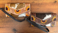 Dompet Kulit Asli Ukiran Tangan Model Western, Dompet Kulit Sapi Berbulu, Dompet Kulit Multifungsi, Dompet Kulit dengan Tali Pergelangan Tangan
