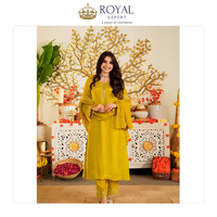 Vente en gros de vêtements traditionnels et ethniques de haute qualité, collection de kurtis et de pantalons en viscose satinée avec broderies