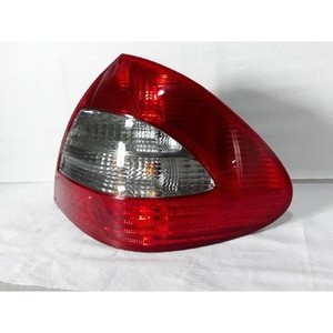 ไฟท้ายมือสอง E-class ด้านขวา A2118202464 - Product Image 3