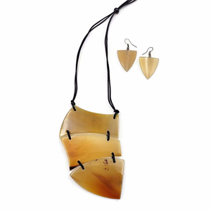 Collar de Anillos y Cuentas de Cuerno Natural Ecológico y Moderno para Decoración de Bodas por blossom craft india - Product Image 2