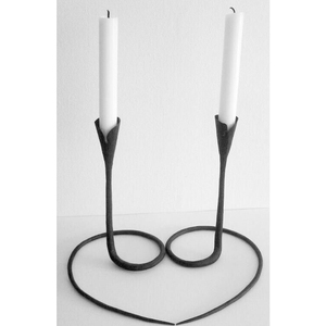 Centre de table décoratif en métal noir pour une décoration d'intérieur gothique moderne ou une arrangement de dîner aux chandelles sur le thème d'Halloween - Product Image 3