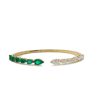 Brazalete de lujo para mujer en oro amarillo con moissanita talla pera y piedras de esmeralda, pulsera de boda - Product Image 1