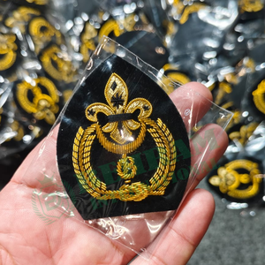 Parche bordado a mano personalizado con hilo de oro y hilo de bullion, diseño Fleur-De-Lis, para blazer, uniforme de escoteo y gorra, venta al por mayor - Product Image 5