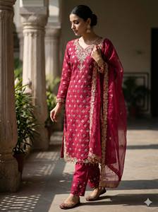 Conjunto Kurti Palazzo de Seda GMY Pura con Lentejuelas Bordadas y Dupatta a Juego, Completamente Cosido, Listo para Usar, Ropa Étnica Festiva - Product Image 6