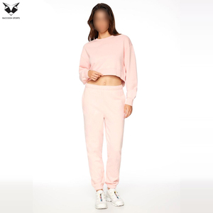Ensemble tendance haut court rose et pantalon de jogging pour femme, ensemble de survêtement deux pièces à la mode pour l'entraînement, le sport, la détente et les voyages - Product Image 2