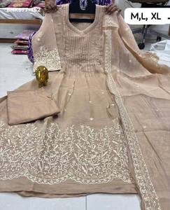 Última moda en ropa informal: Conjunto de Kurti, pantalón con bolsillos y Dupatta de Mal Chanderi de la mejor calidad con bordados. Proveedor mundial. - Product Image 5