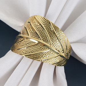 Elegantes Anillos para Servilletas con Diseño de Hoja de Arce Dorada para Decoración de Mesas de Hotel - Product Image 6