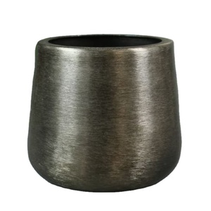 Macetas decorativas de diseño a precio asequible, maceta de Metal de hierro de diseñador Vintage, lo mejor para decoración de granja y jardín - Product Image 1