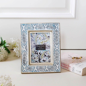 Marco de Fotos de Resina Hecho a Mano, Estilo Rococó, Ecológico, 2.5*3.5 4*6 Pulgadas, Personalizado para Decoración del Hogar, Hecho con Resina de Alta Calidad - Product Image 1