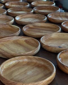 86 Handmade Classic Wooden Charger <b>Plate</b> with Polished Finish Artistic Epoxy Resin Emerald Design Eco-Friendly and with <b>Stand</b> - Product Image 5